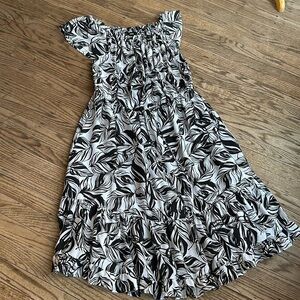Mossimo black and white cap sleeve dress womens XL EUC